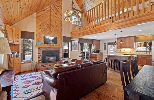 Greer Cabina | The Ponderosa Cabin S
