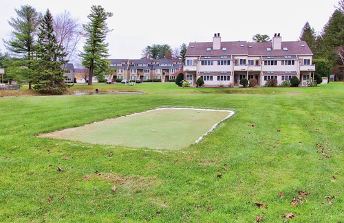 Lenox Dale Complejo | The Ponds at Foxhollow