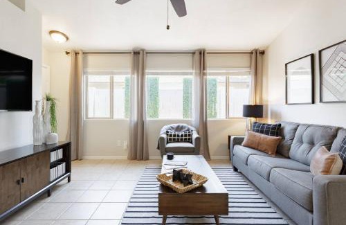 Paradise Valley Village Casa | The "pool Cottage" Upgraded Home Free Heated Pool