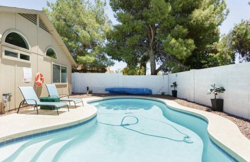 Paradise Valley Village Casa | The "pool Cottage" Upgraded Home Free Heated Pool