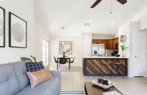 Paradise Valley Village Casa | The "pool Cottage" Upgraded Home Free Heated Pool