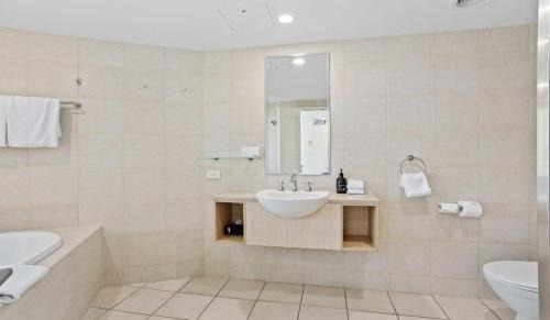 Kingscliff Apartamento | The Pool Resort Kingscliff - 2BR Dual Key and 1BR (6216/6217) - Holiday Management Co.