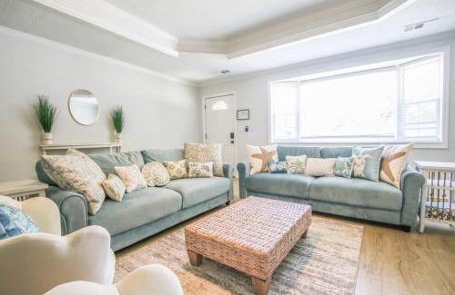 Pooler Apartamento | The Pooler Playhouse Game Room and 6 Bedrooms