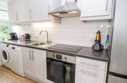 Coverack Apartamento | THE POOP DECK, pet friendly, country holiday cottage in Coverack