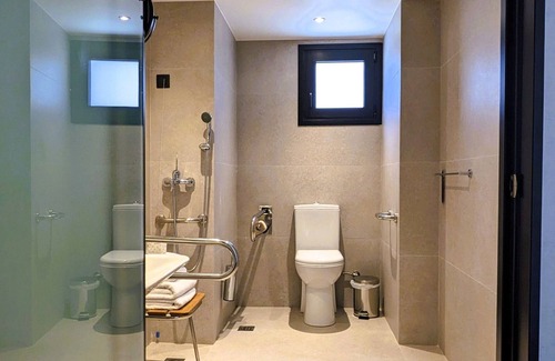 Piraeus Hotel | The Port Square Hotel