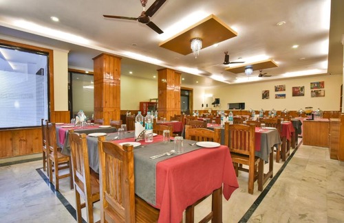 Dharamshala Hotel | The Posh Hotel near Mall Road with Hassle Free Covered Parking