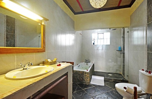 Naivasha Hotel | The Pot at Panda