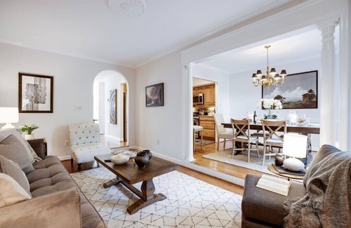 West End Casa | The Potomac - Friendly Townhouse Near DC & Old Town - 3 En-Suite Baths