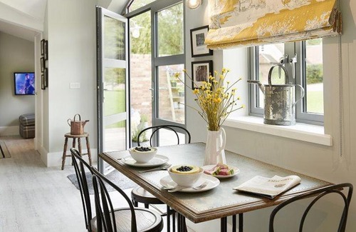 Weston Under Lizard Casa | The Potting Shed
