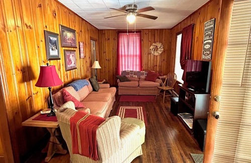 Leckie Cabina | The Powerhouse lodge has 2 bedrooms on 10 acres in adorable Maybeury
