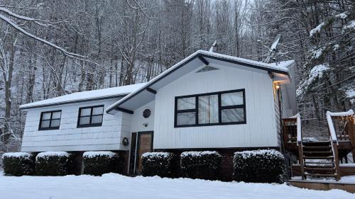 Prattsville Casa | The Pratt Rock House