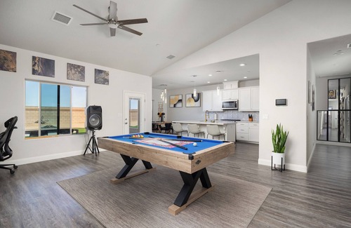 Ridgecrest Casa | The Premier- 3BD/2BTH Home in Ridgecrest