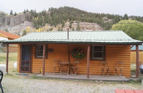 Lake City Casa | The Primrose Cabin with Mountain Views
