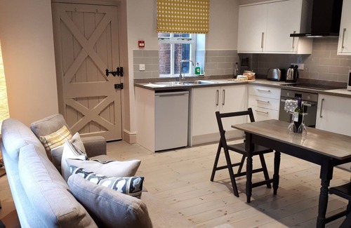 Stretton Sugwas Casa | El priorato es una pequeña casa de campo; Se trata de buenos tiempos y de un lujo amistoso.