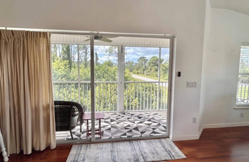 Rotonda West Condominio | The PrivaSea Condo-stand alone condo, close to the beach! Lots of garage space.