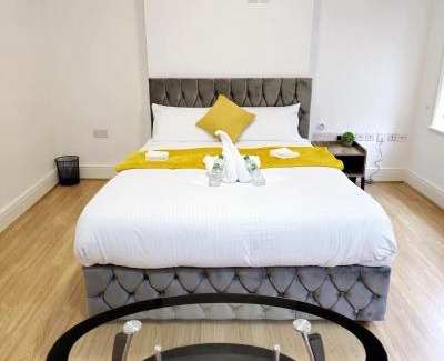 Little Venice Casa | The Private Rooms in Paddington