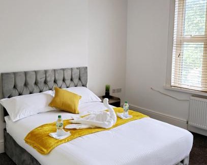 Little Venice Casa | The Private Rooms in Paddington