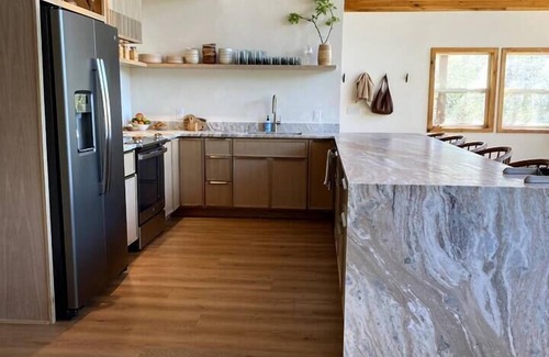 Ellijay Cabina | The Proper Deer-Nordic Inspo, Lots of Amenities!