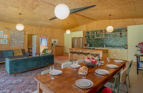 Kuaotunu Casa | The Pumpkin Shed – Kuaotunu Holiday Home