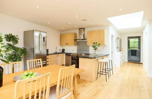 Putney Apartamento | The Putney Wonder - Dazzling 3BDR Flat with Garden