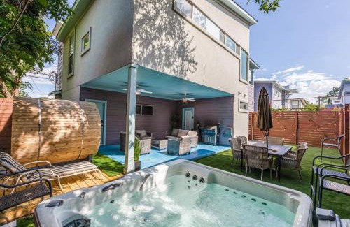 MLK Casa | The Q - Austin Family Home - Hot Tub & Golf Sim