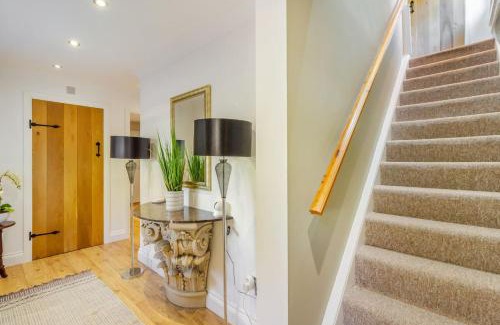 Cowbridge Casa | The Quail - Cowbridge Cottage with shared swimming pool
