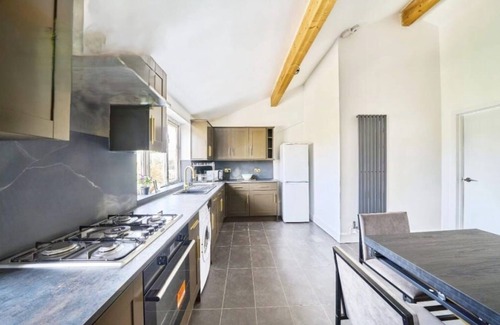 Evelyn Casa | The Quayside Retreat