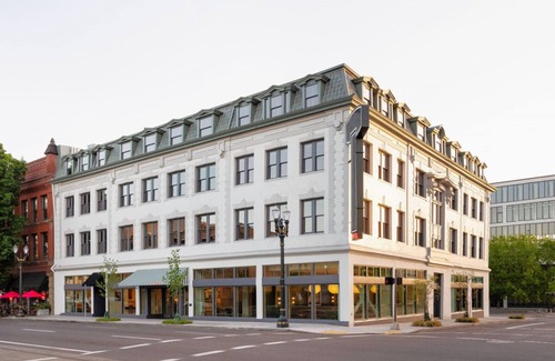 Buckman Neighborhood Apartamento | The Queen at Hotel Grand Stark