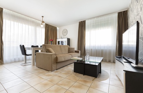 Neudorf-Weimershof Apartamento | The Queen Luxury Apartmen-Villa Vittoria