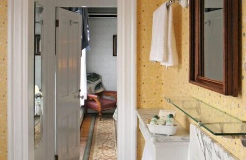 Cape May Cama Y Desayuno | The Queen Victoria B&B