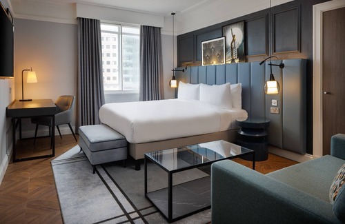 Leeds City Center Hotel | The Queens Hotel