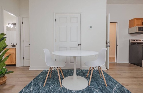Martinsburg Apartamento | The Radiant Residence
