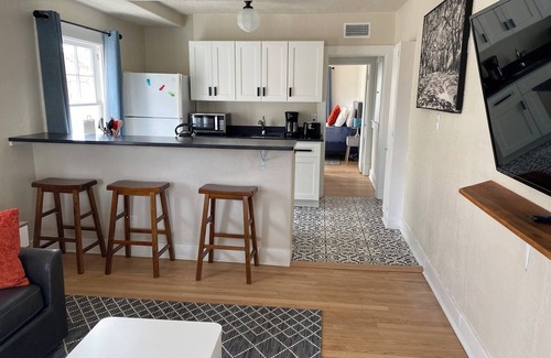 Raynolds Addition Apartamento | The Railroad Apartment