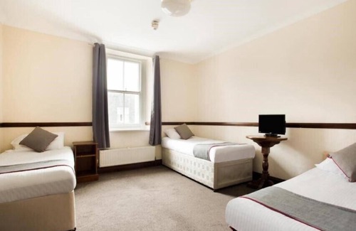 Dawlish Hotel | The Railway Inn