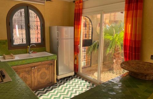 Mirleft Apartamento | The Rainbow House