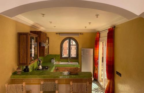 Mirleft Apartamento | The Rainbow House