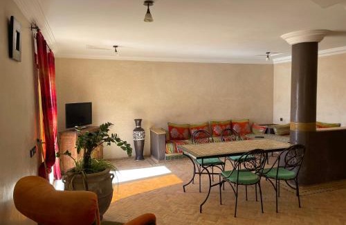 Mirleft Apartamento | The Rainbow House
