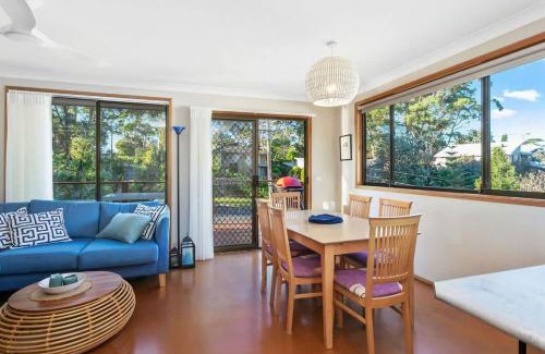 Bawley Point Casa | The Rainbow Lorikeet Verandah