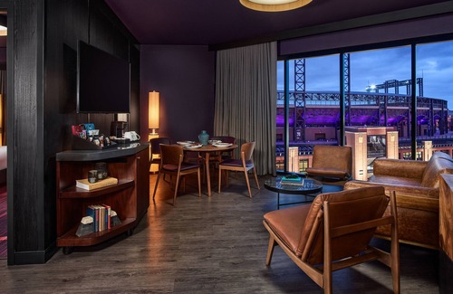Ballpark Hotel | The Rally Hotel at McGregor Square