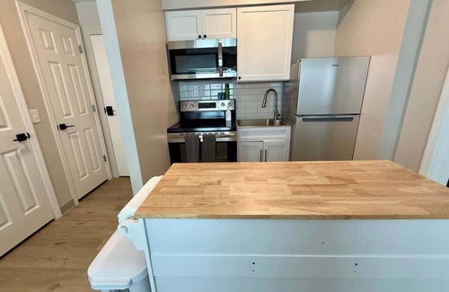 North Central Omaha Apartamento | The Ralston Summary: