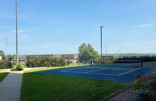 North Central Omaha Apartamento | The Ralston Summary: