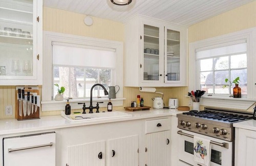 Smithville Casa | The Ramona House w/ Cowboy Pool! Walk to Downtown!