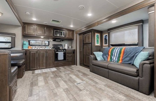 Visalia Casa | The Ranch Camper | Easy Camp Experience near Town!