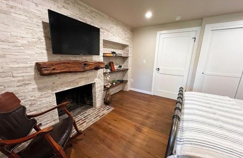 Reno Casa | The Ranch House with a Pool Hot Tub and Fire Pit