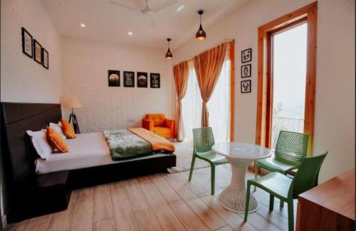 Kaul Casa | The Rasberry Homestay Villa