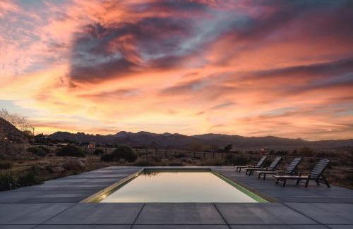 Pioneertown Casa | The Raven By The Cohost Company