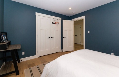 Mill Bay Casa | The Ravens Nest Mill Bay