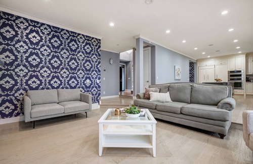 Southwest Calgary Casa | The Ravine Luxury Retreat