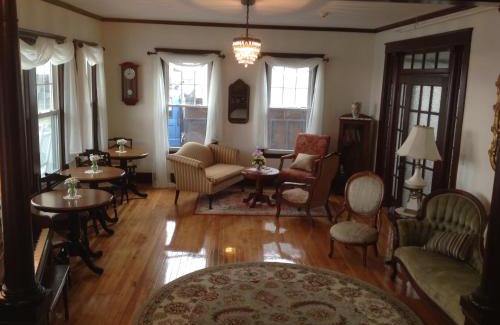 Old Orchard Beach Cama Y Desayuno | The Rebekah Inn