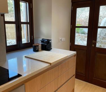 Leonidio Villa | The Red Cliffs Villa